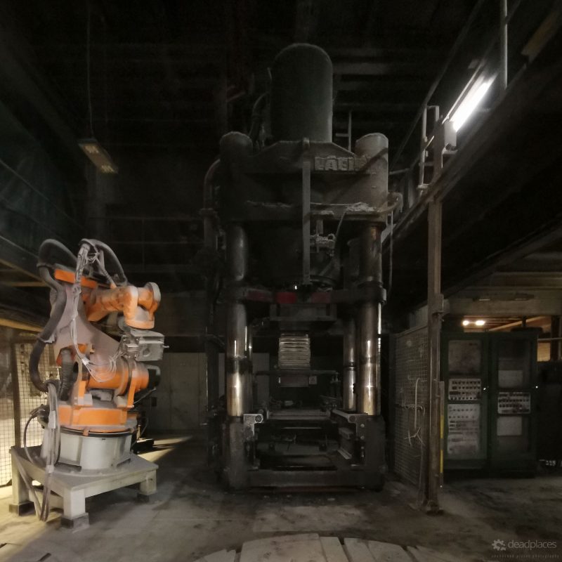 Fahrweg Schiebebuehne Pressen Hangseite